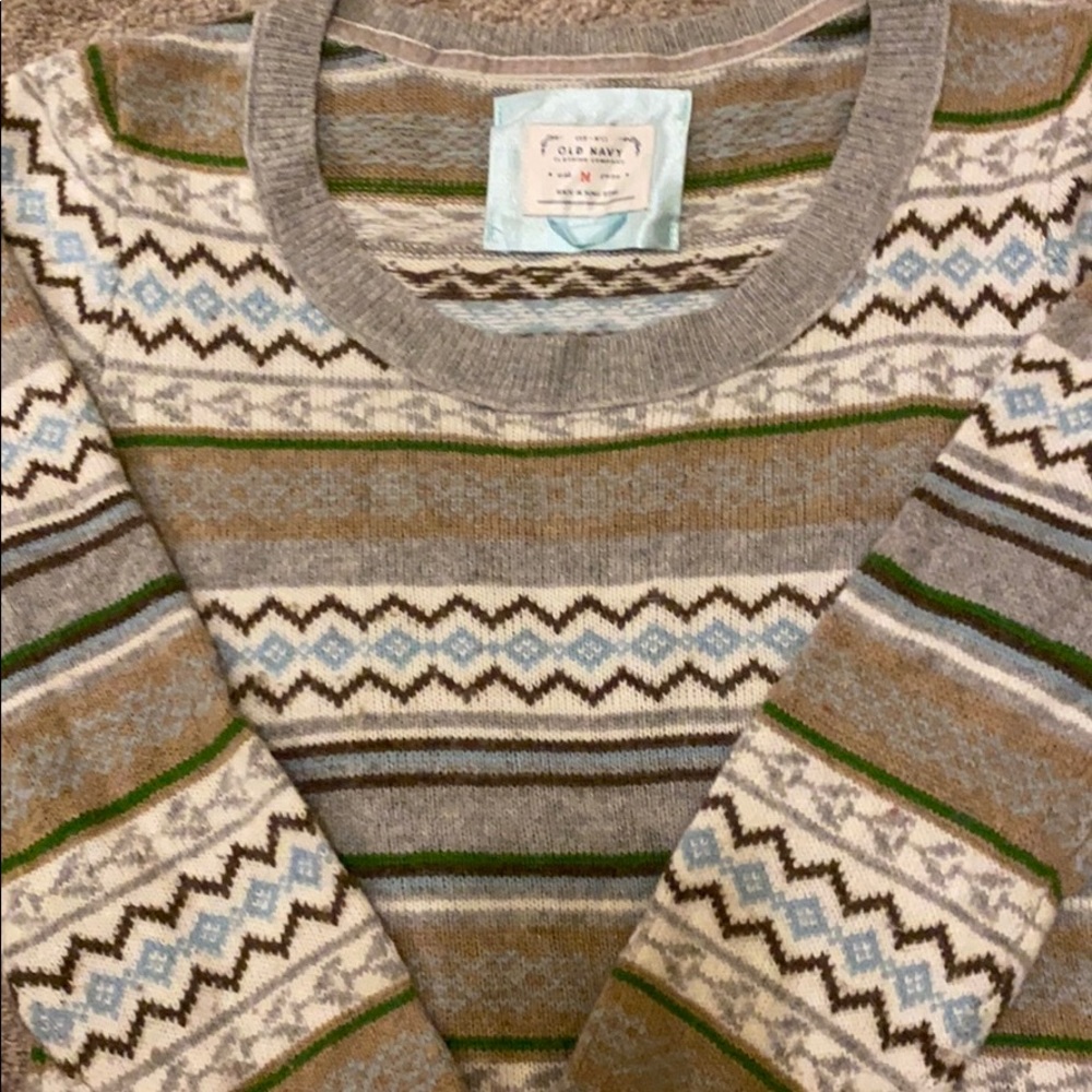Old navy sweater